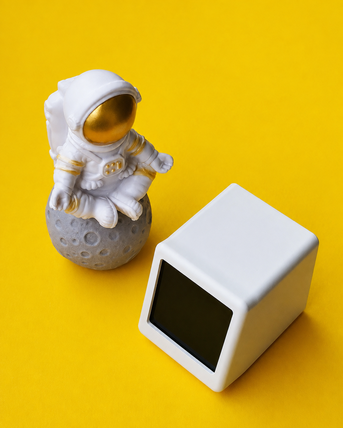 Meenova 1.54" WiFi Smart Desktop Weather Clock with Color Display, Temperature, Humidity, Calendar and Custom Animated Themes