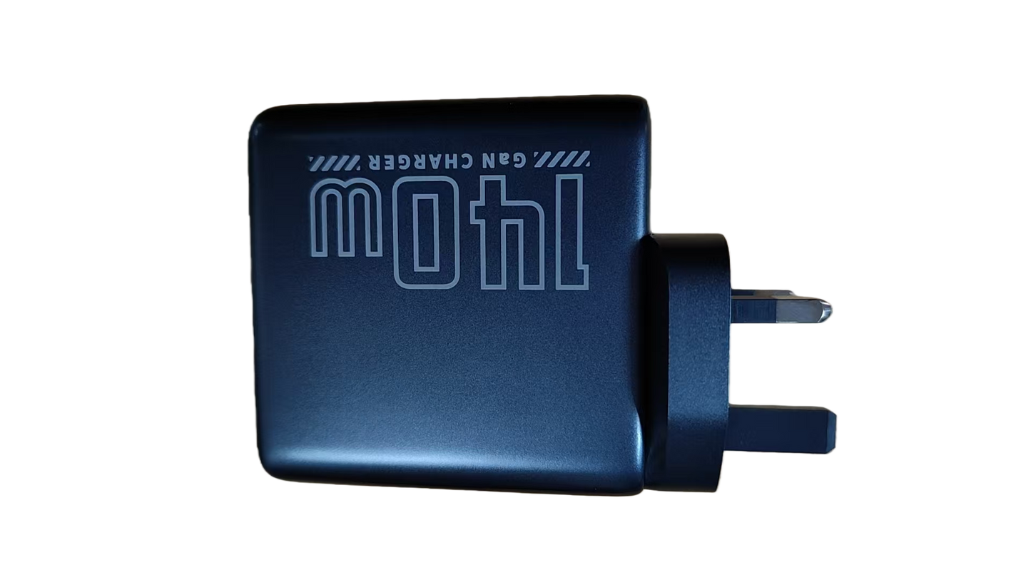 Meenova 140W AI GaN Charger – 4-Port Fast Charger with Smart Power Display & Intelligent Temperature Control